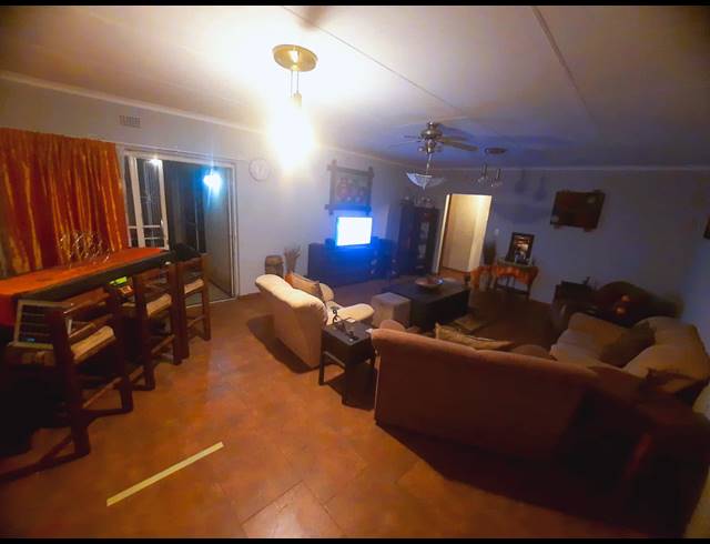 2 BEDROOM HOUSE FOR SALE IN VANDERBIJLPARK CW 3